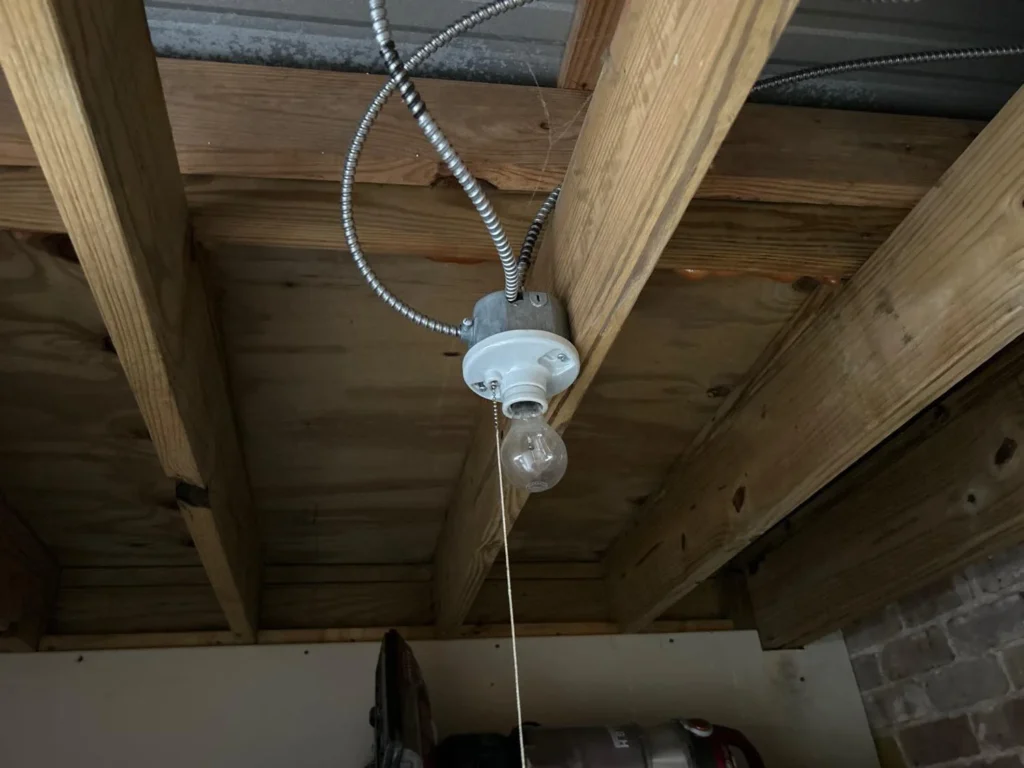 electrical issues lightbulb not working PickPinPoint Home Inspections Mississippi